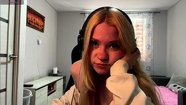 cyber shawtyzzz online show from 11, 5, 2026