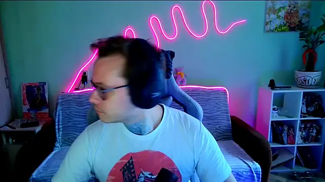 MeLanXolik online show from 12, 5, 2026