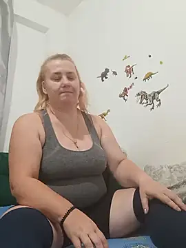 JuliaBestX online show from 13, 7, 2026