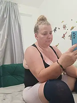 JuliaBestX online show from 24, 6, 2026