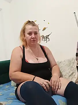 JuliaBestX online show from 15, 7, 2026