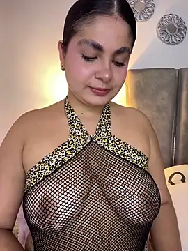 Yassy 11 online show from 11, 6, 2026