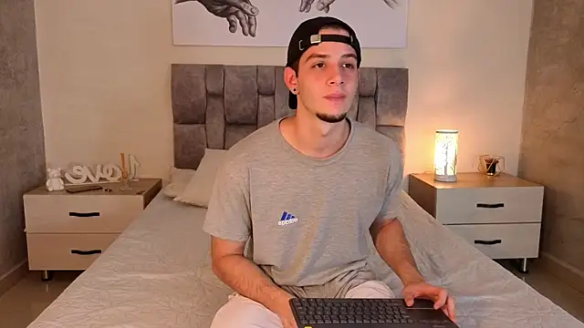 isaacblaze  online show from 22, 5, 2026