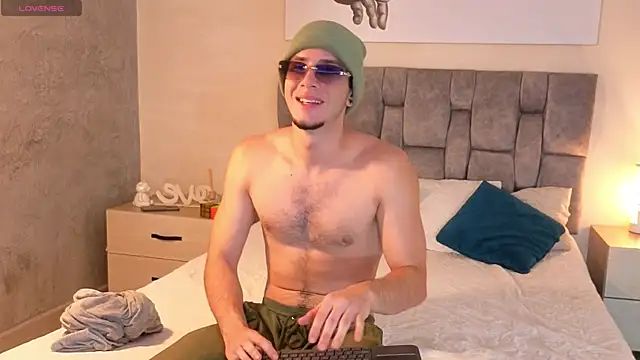isaacblaze  online show from 23, 5, 2026