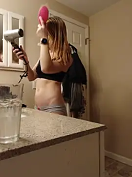 daddys girl333 online show from 18, 6, 2026