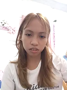 Snapshot of sweetpinayxxx chatting on 29, 5, 2026 sweetpinayxxx online show from 29, 5, 2026