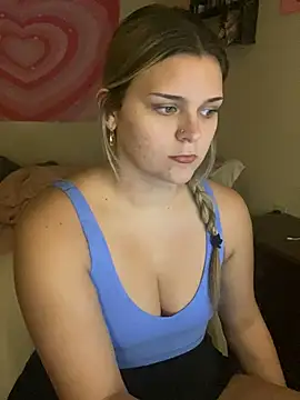 Snapshot of breebabexoxo chatting on 2, 6, 2026 breebabexoxo online show from 2, 6, 2026