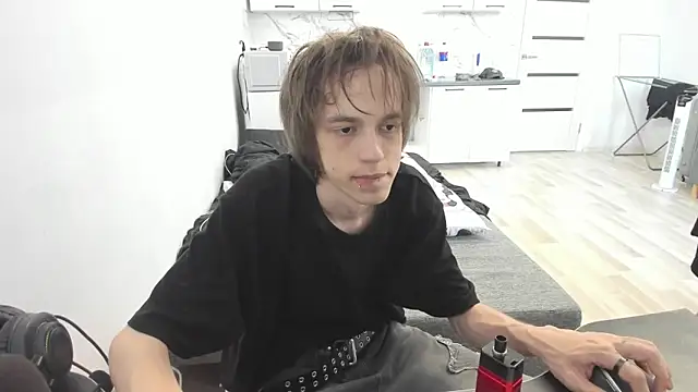 Snapshot of Nolan_Sagee chatting on 19, 6, 2026 Nolan Sagee online show from 19, 6, 2026