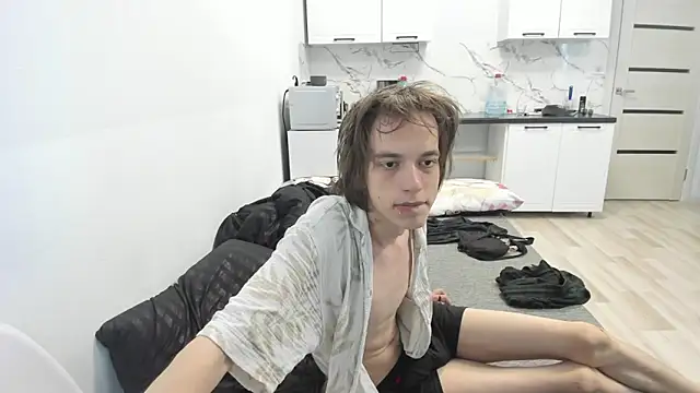 Snapshot of Nolan_Sagee chatting on 4, 7, 2026 Nolan Sagee online show from 4, 7, 2026