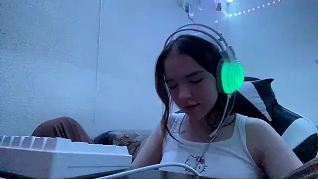 FewerCadre online show from 20, 5, 2026
