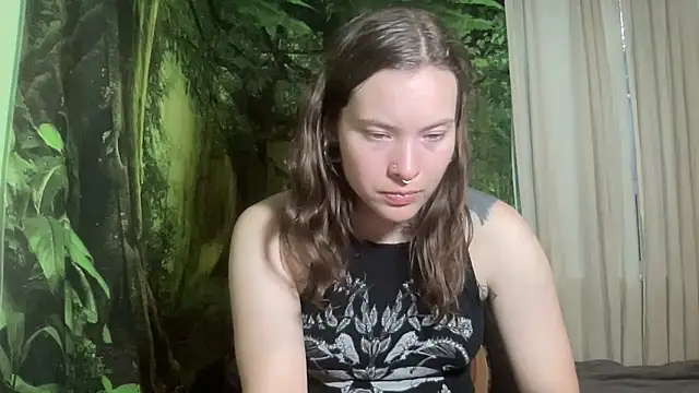 mo0ngoddess online show from 11, 10, 2025