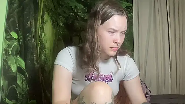 mo0ngoddess online show from 23, 9, 2025