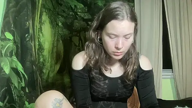 mo0ngoddess online show from 30, 10, 2025