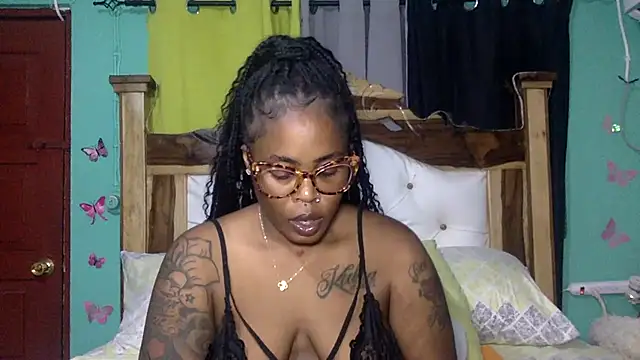 Snapshot of creamyamber chatting on 3, 7, 2026 creamyamber online show from 3, 7, 2026