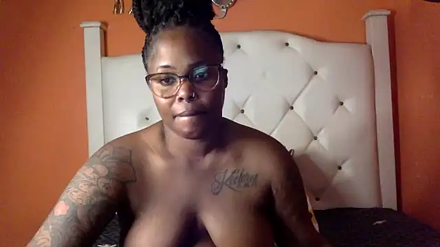 creamyamber online show from 20, 3, 2025