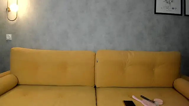 Snapshot of luxxiana chatting on 20, 5, 2026 luxxiana online show from 20, 5, 2026