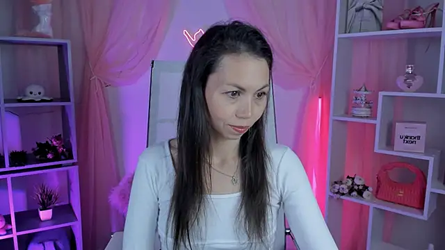 TrasyMorris online show from 3, 6, 2026