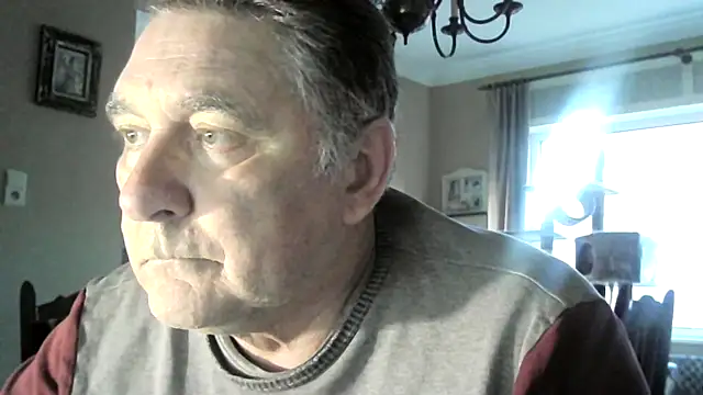 Snapshot of edje59a chatting on 4, 2, 2026 edje59a online show from 4, 2, 2026