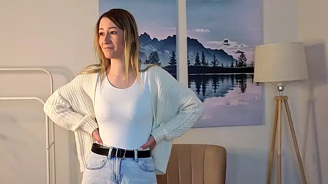 CharissaWalkner online show from 13, 5, 2026