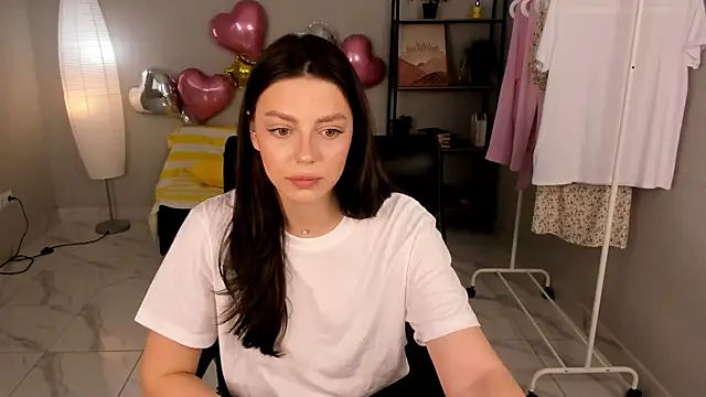 Lilian Iris online show from 20, 5, 2026