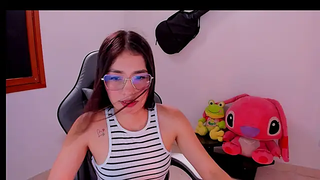Scarleth Ferrec online show from 20, 5, 2026
