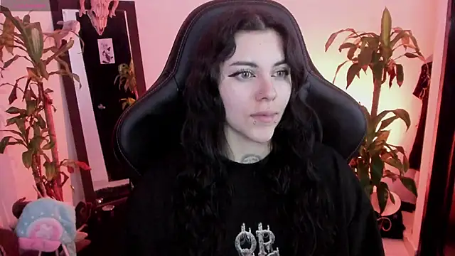 MissCharlottte 18 online show from 12, 6, 2026