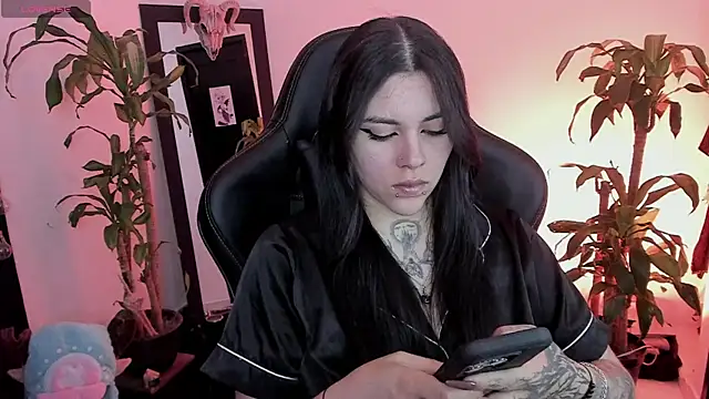 MissCharlottte 18 online show from 2, 7, 2026