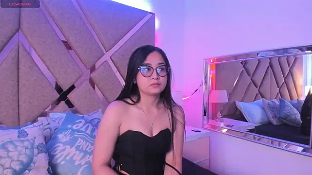 MiaMystic online show from 12, 5, 2026