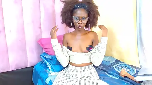 SexySlimTeaXx online show from 15, 6, 2026