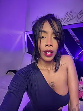 Snapshot of FiorellaBossh_ chatting on 21, 7, 2026 FiorellaBossh online show from 21, 7, 2026
