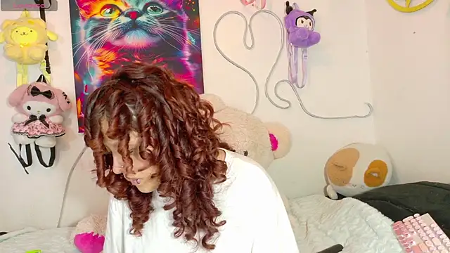 theiamoon online show from 25, 6, 2026