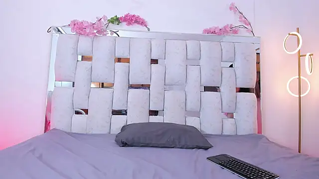 Ashly nova online show from 10, 6, 2026