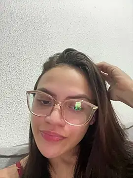 Sarah  hot online show from 7, 7, 2026