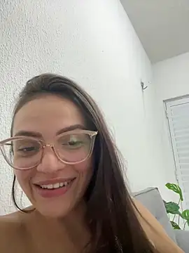 Sarah  hot online show from 15, 5, 2026