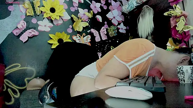 DirtyKhloy online show from 15, 4, 2026