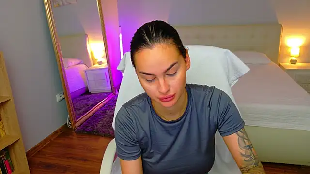 BabyyGirll  online show from 1, 7, 2026