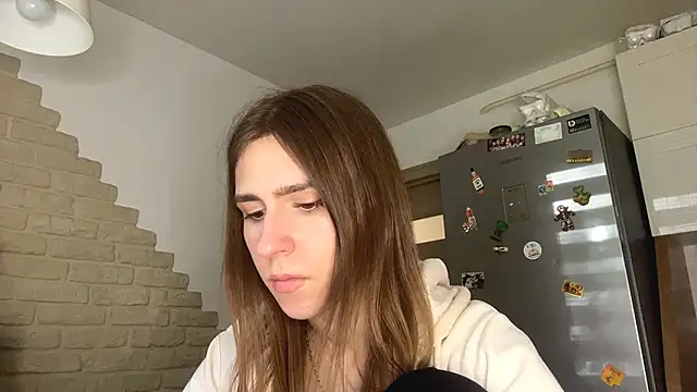 ZaraGuyette online show from 16, 6, 2026