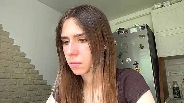 ZaraGuyette online show from 12, 5, 2026