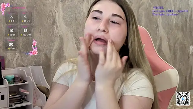 softiekitty online show from 17, 5, 2026