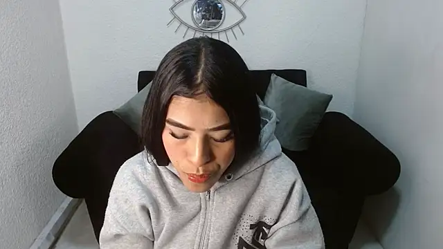 naomyfuckhard online show from 13, 5, 2026