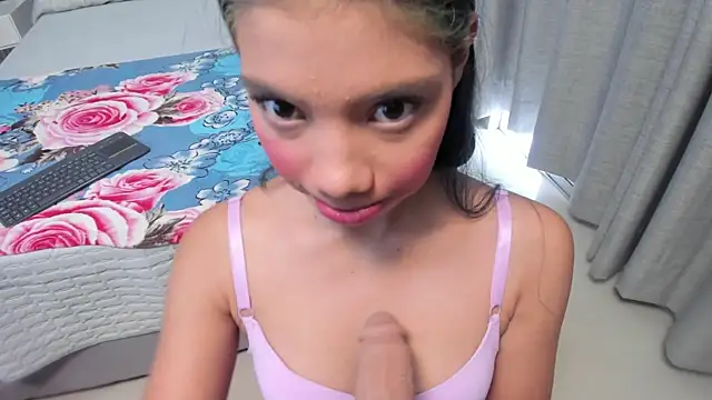 Snapshot of doll_skinny18 chatting on 9, 6, 2026 doll skinny18 online show from 9, 6, 2026