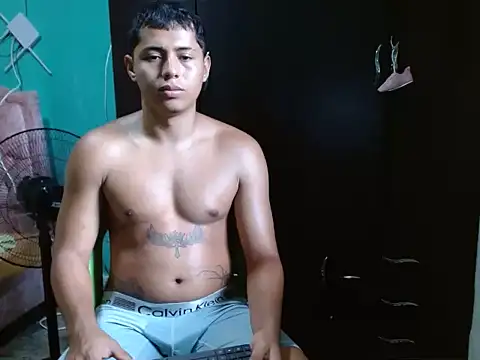 Snapshot of Lil_condor_baby chatting on 25, 6, 2026 Lil condor baby online show from 25, 6, 2026
