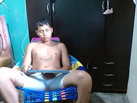 Snapshot of Lil_condor_baby chatting on 24, 6, 2026 Lil condor baby online show from 24, 6, 2026