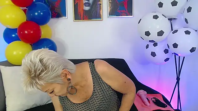 Jacky Smith1 online show from 6, 7, 2026