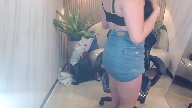 Snapshot of Violett_tf chatting on 1, 6, 2026 Violett tf online show from 1, 6, 2026