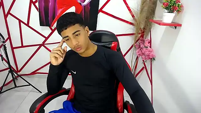 Snapshot of oliver-parker chatting on 30, 5, 2026 oliver-parker online show from 30, 5, 2026