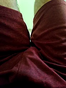 1Horny Boy1 online show from 13, 5, 2026