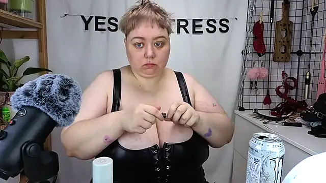 mistress molly online show from 21, 5, 2026