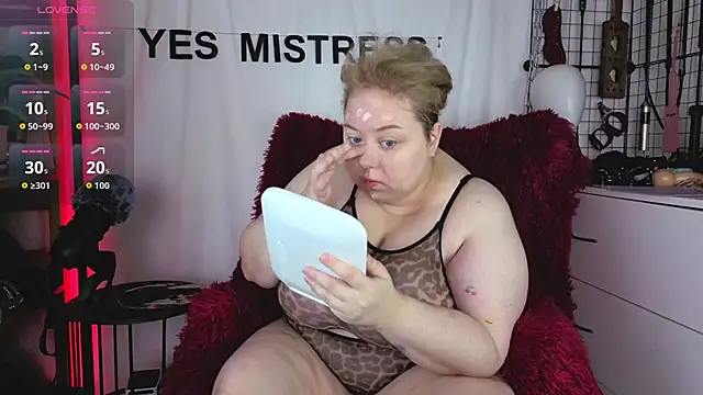 mistress molly online show from 18, 6, 2026