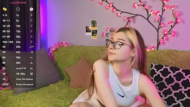 HellyCherry online show from 19, 5, 2026